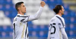 Хеттрик на Роналдо носи успеха на Юве срещу Каляри (видео)